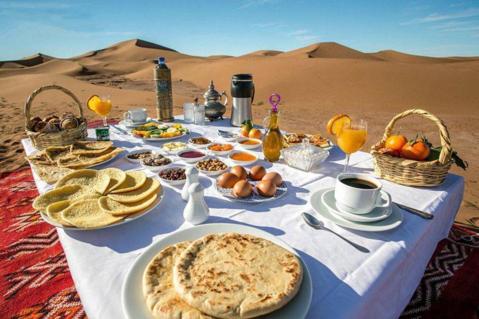 ホテル Sahara Family Luxury Camp メルズーガ エクステリア 写真