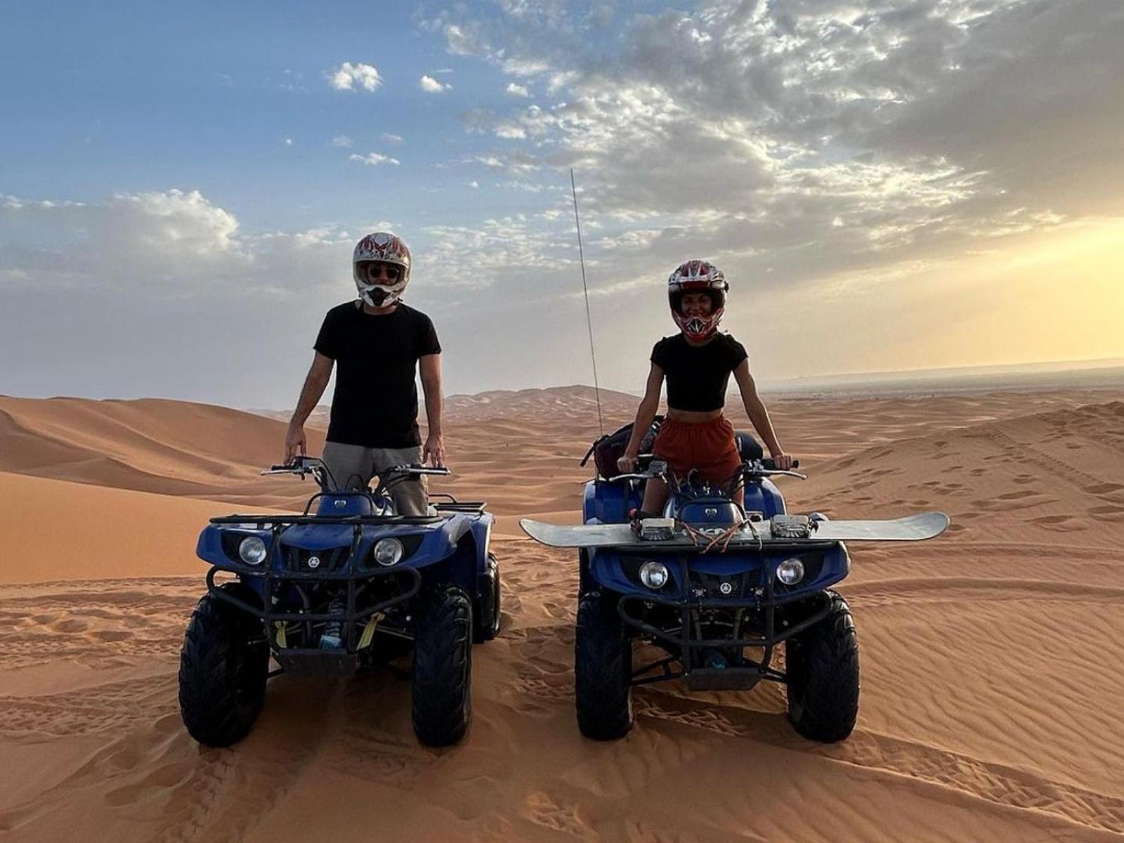 ホテル Sahara Family Luxury Camp メルズーガ エクステリア 写真